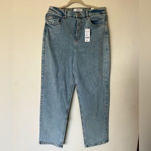 NEW Baggy Ample Jean